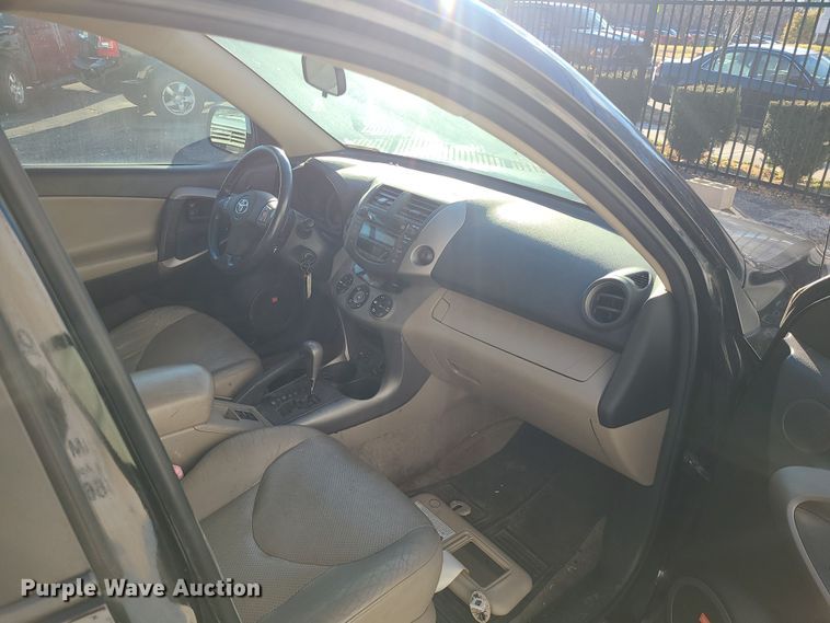 image for item LJ9409 2007 Toyota RAV4  SUV