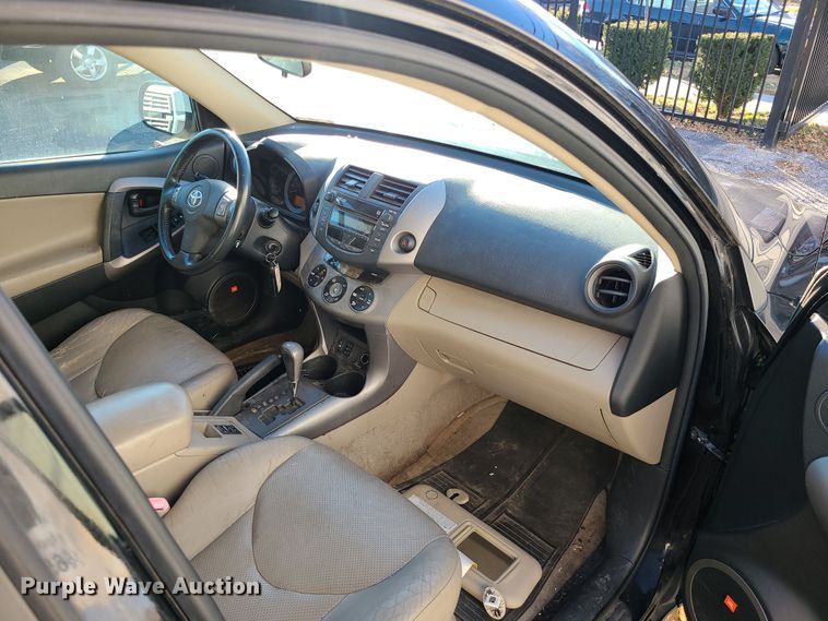 image for item LJ9409 2007 Toyota RAV4  SUV