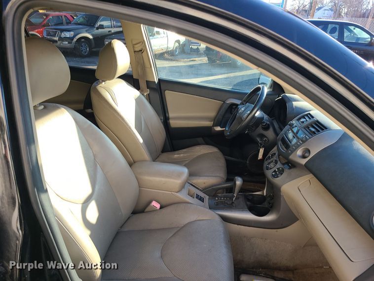 image for item LJ9409 2007 Toyota RAV4  SUV