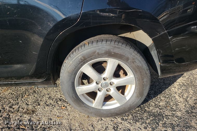 image for item LJ9409 2007 Toyota RAV4  SUV