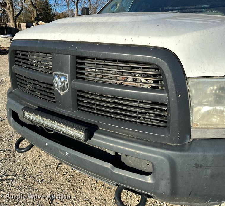 image for item LK9654 2012 Dodge Ram 4500 Crew Cab flatbed truck