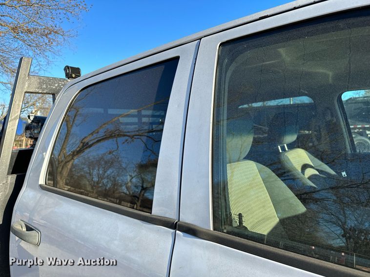 image for item LK9654 2012 Dodge Ram 4500 Crew Cab flatbed truck