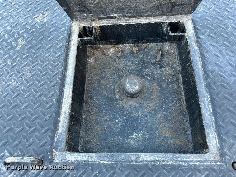 image for item LK9654 2012 Dodge Ram 4500 Crew Cab flatbed truck