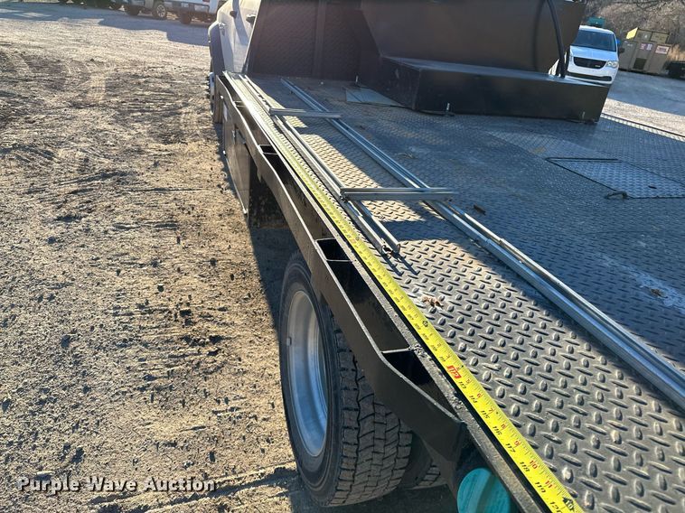 image for item LK9654 2012 Dodge Ram 4500 Crew Cab flatbed truck
