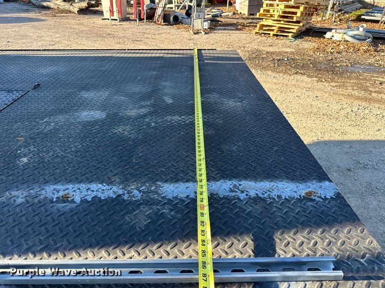 image for item LK9654 2012 Dodge Ram 4500 Crew Cab flatbed truck