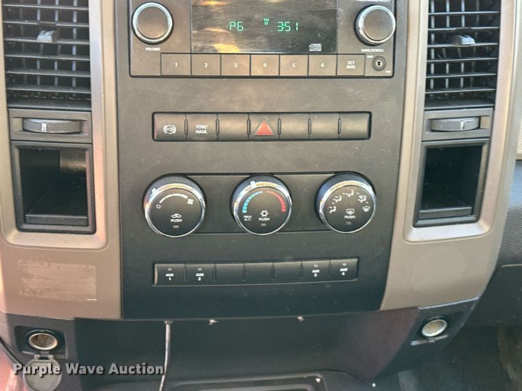 image for item LK9654 2012 Dodge Ram 4500 Crew Cab flatbed truck