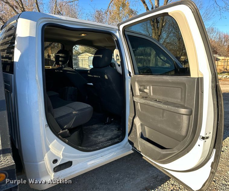 image for item LK9654 2012 Dodge Ram 4500 Crew Cab flatbed truck