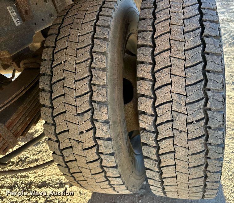 image for item LK9654 2012 Dodge Ram 4500 Crew Cab flatbed truck