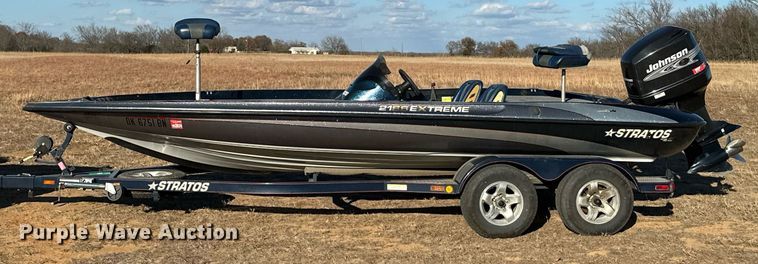 image for item LK9664 1999 Stratos 21SS Extreme  boat