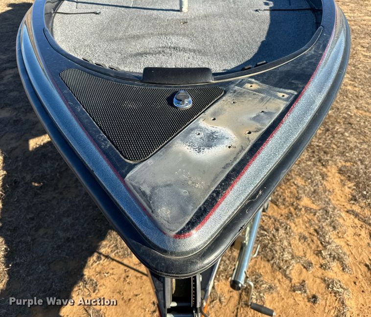 image for item LK9664 1999 Stratos 21SS Extreme  boat