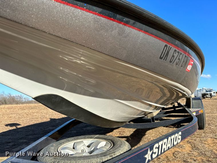 image for item LK9664 1999 Stratos 21SS Extreme  boat