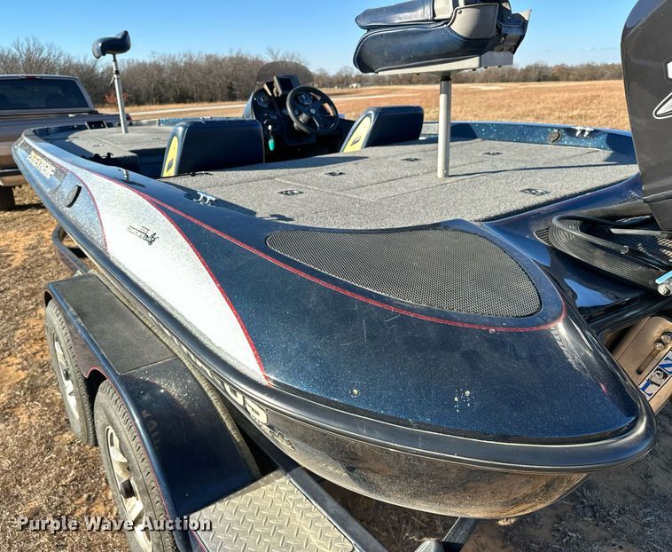 image for item LK9664 1999 Stratos 21SS Extreme  boat