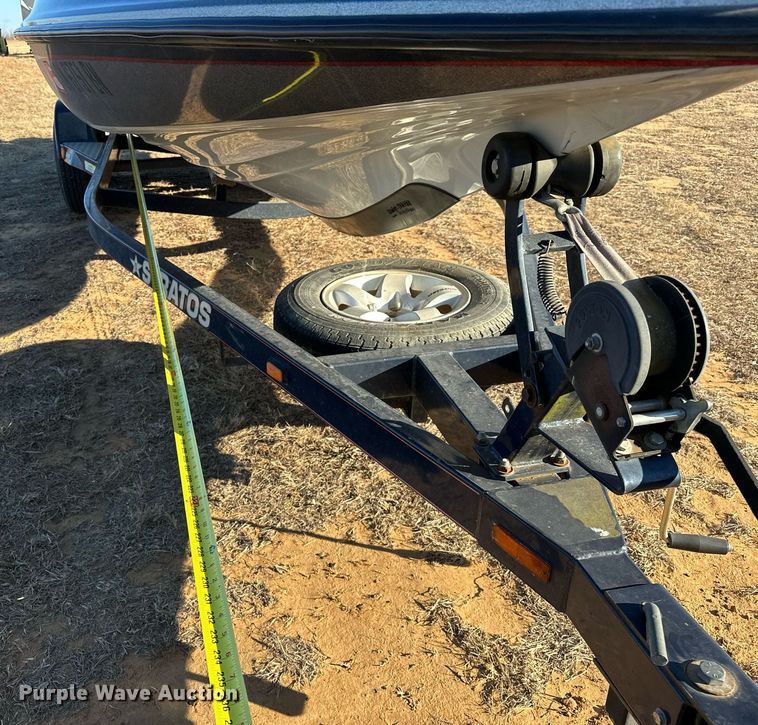 image for item LK9664 1999 Stratos 21SS Extreme  boat
