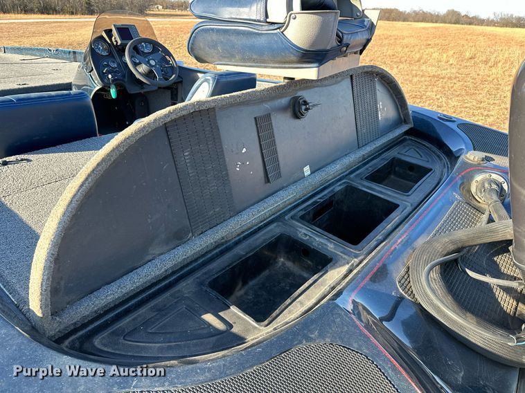 image for item LK9664 1999 Stratos 21SS Extreme  boat