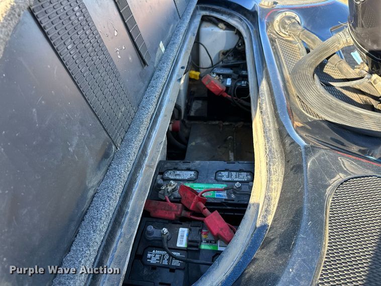image for item LK9664 1999 Stratos 21SS Extreme  boat