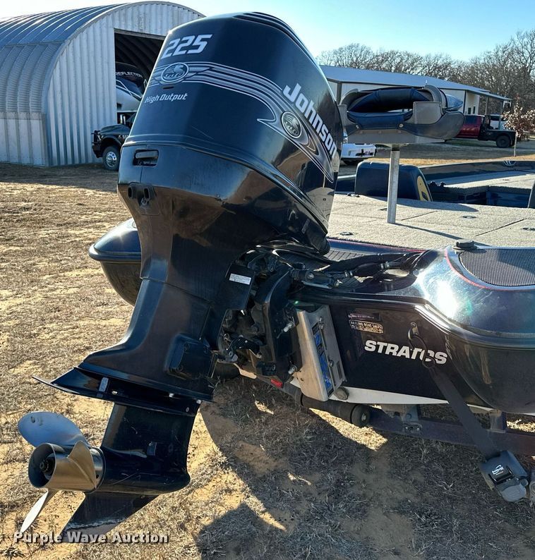 image for item LK9664 1999 Stratos 21SS Extreme  boat