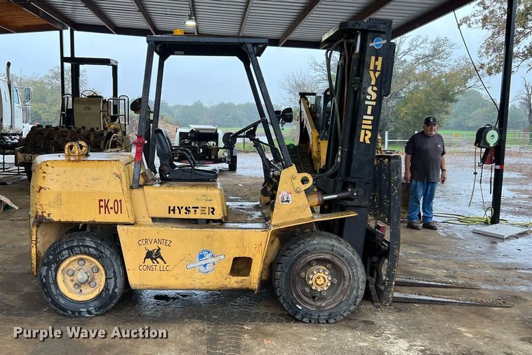 image for item LU9830 Hyster  forklift