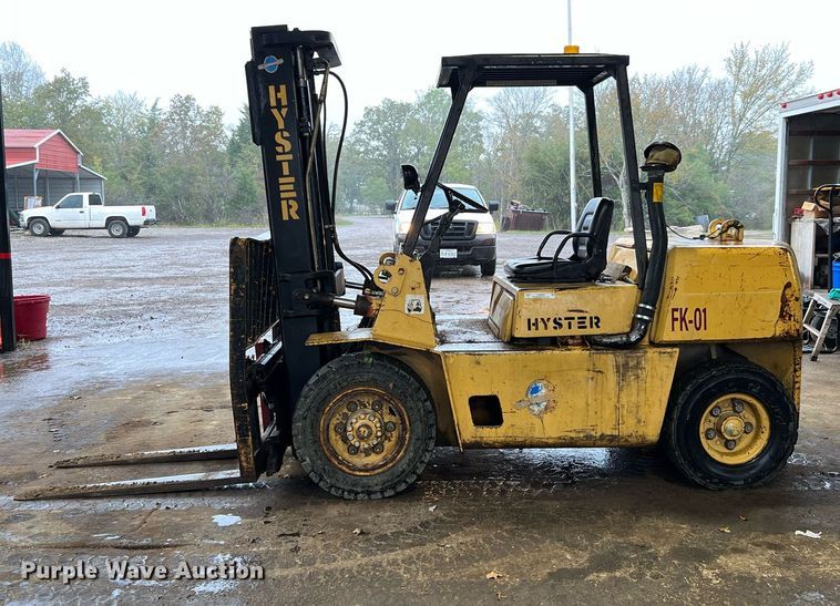image for item LU9830 Hyster  forklift
