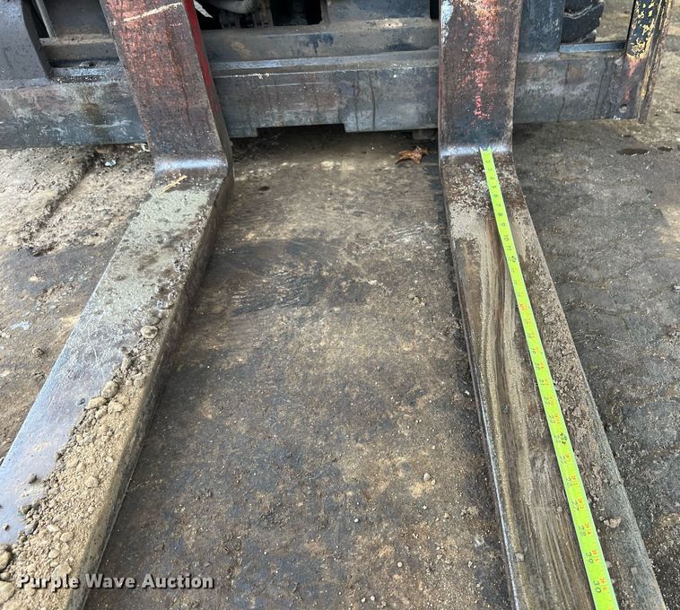 image for item LU9830 Hyster  forklift