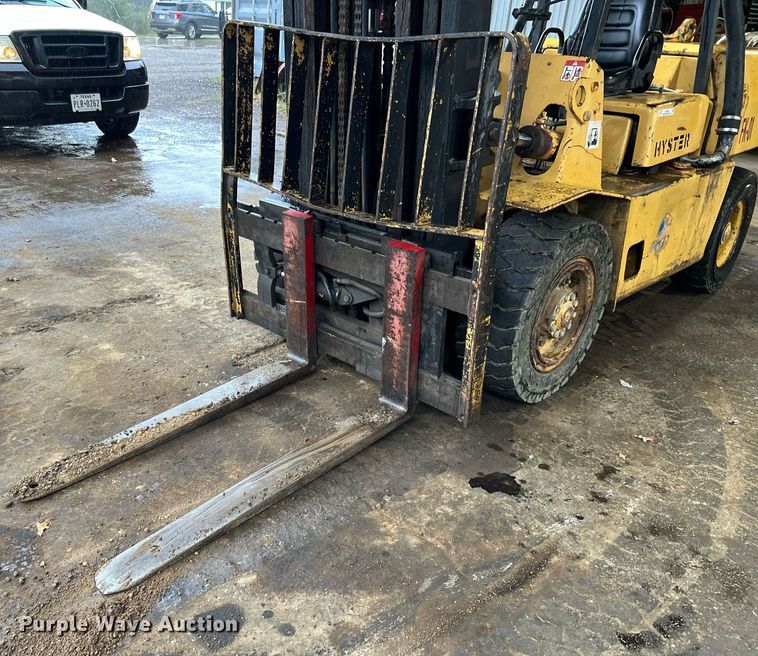 image for item LU9830 Hyster  forklift