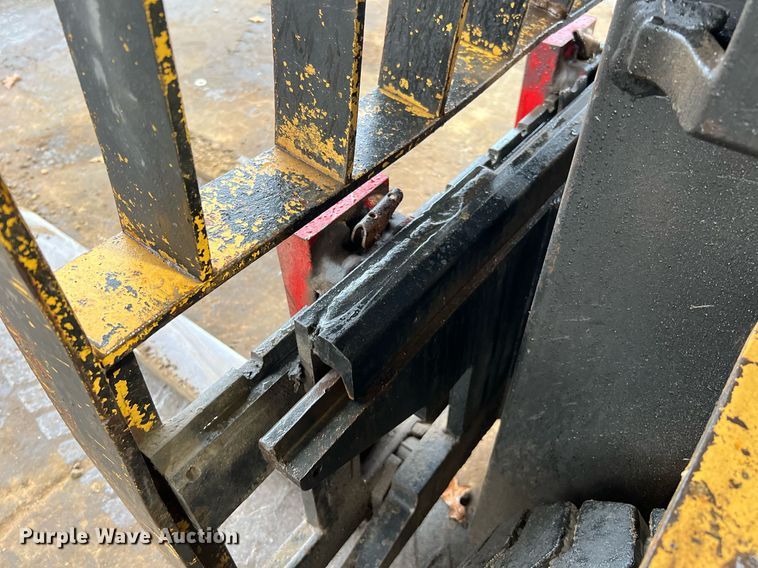 image for item LU9830 Hyster  forklift