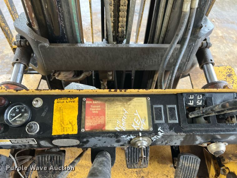 image for item LU9830 Hyster  forklift