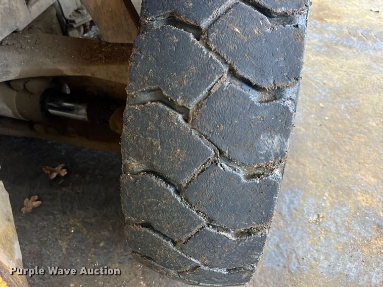 image for item LU9830 Hyster  forklift