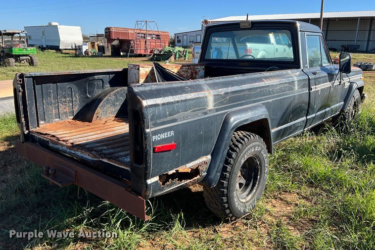 image for item LV9161 1981 Jeep J10  pickup truck