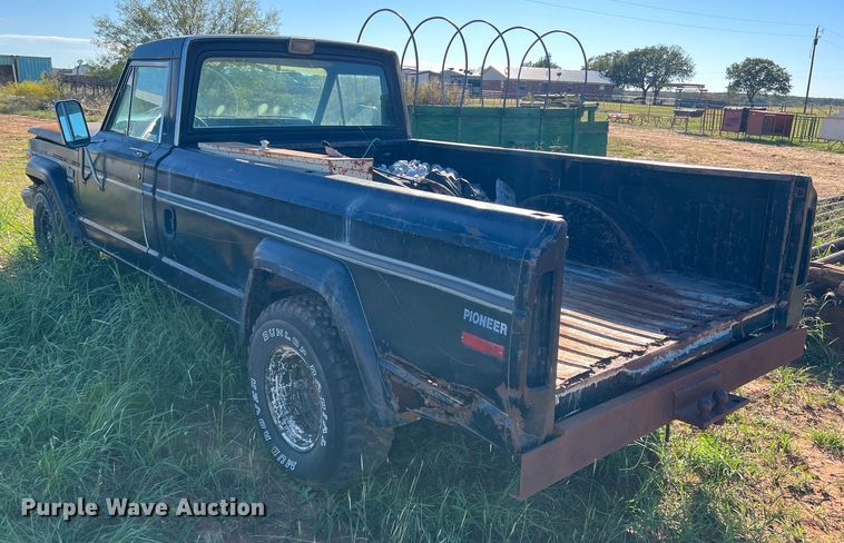 image for item LV9161 1981 Jeep J10  pickup truck