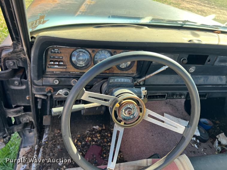 image for item LV9161 1981 Jeep J10  pickup truck