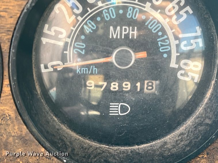 image for item LV9161 1981 Jeep J10  pickup truck
