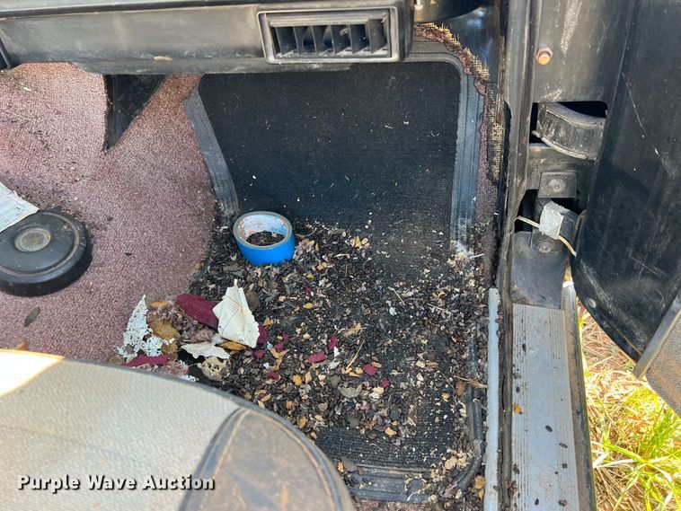 image for item LV9161 1981 Jeep J10  pickup truck