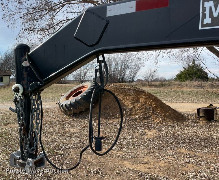 image for item LV9220 2018 May Trailer  hay bale trailer