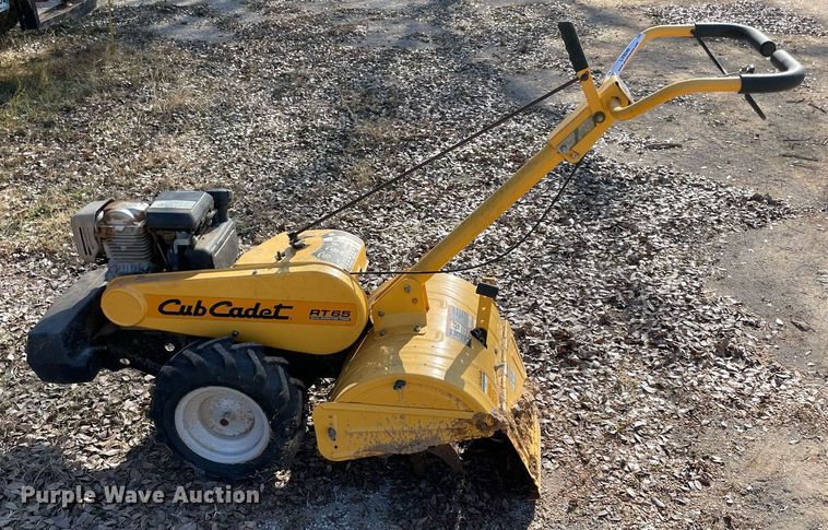 image for item LV9246 Cub Cadet RT65  rear tine tiller