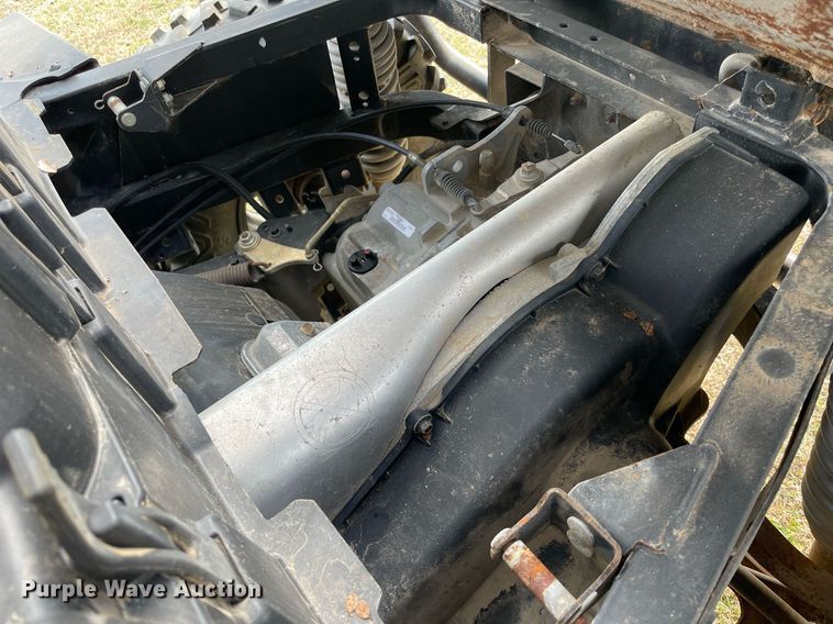 image for item LV9248 2012 John Deere XUV 550 S4  utility vehicle