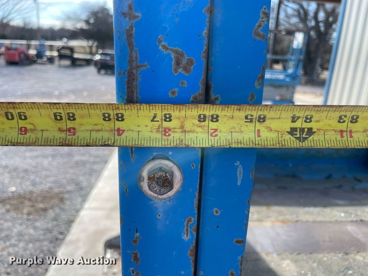 image for item LV9260 2015 Genie GS-2632  scissor lift