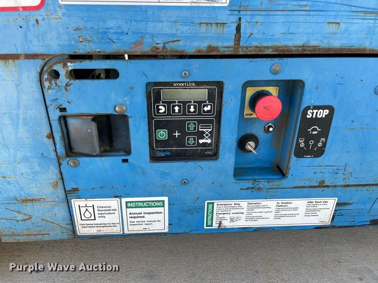 image for item LV9260 2015 Genie GS-2632  scissor lift