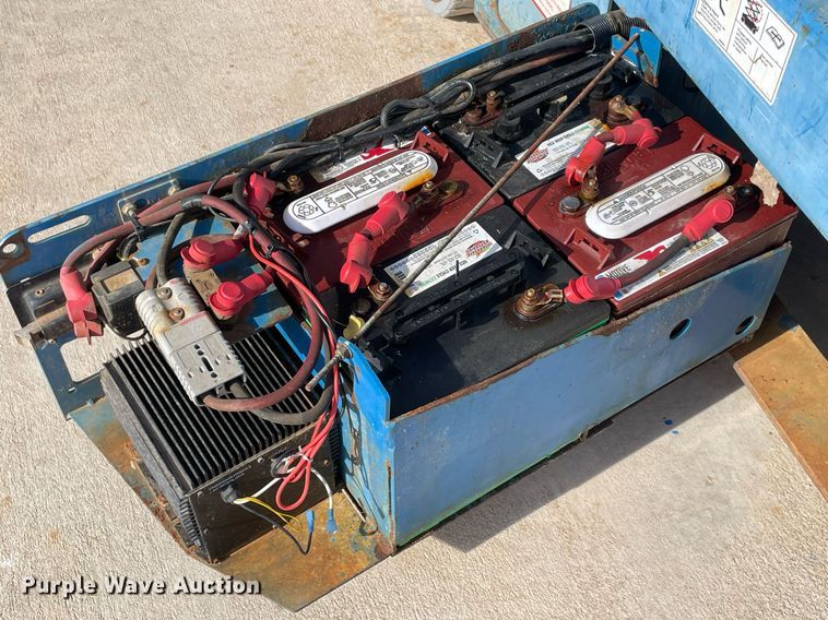 image for item LV9260 2015 Genie GS-2632  scissor lift