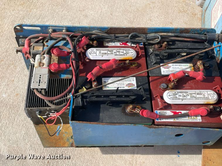 image for item LV9260 2015 Genie GS-2632  scissor lift