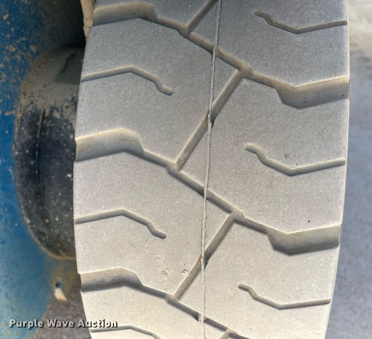 image for item LV9260 2015 Genie GS-2632  scissor lift