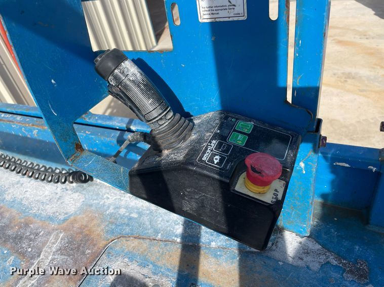 image for item LV9261 2015 Genie GS-1930  scissor lift