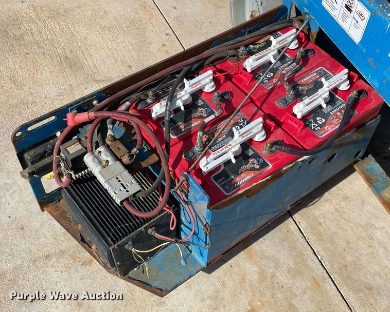 image for item LV9261 2015 Genie GS-1930  scissor lift