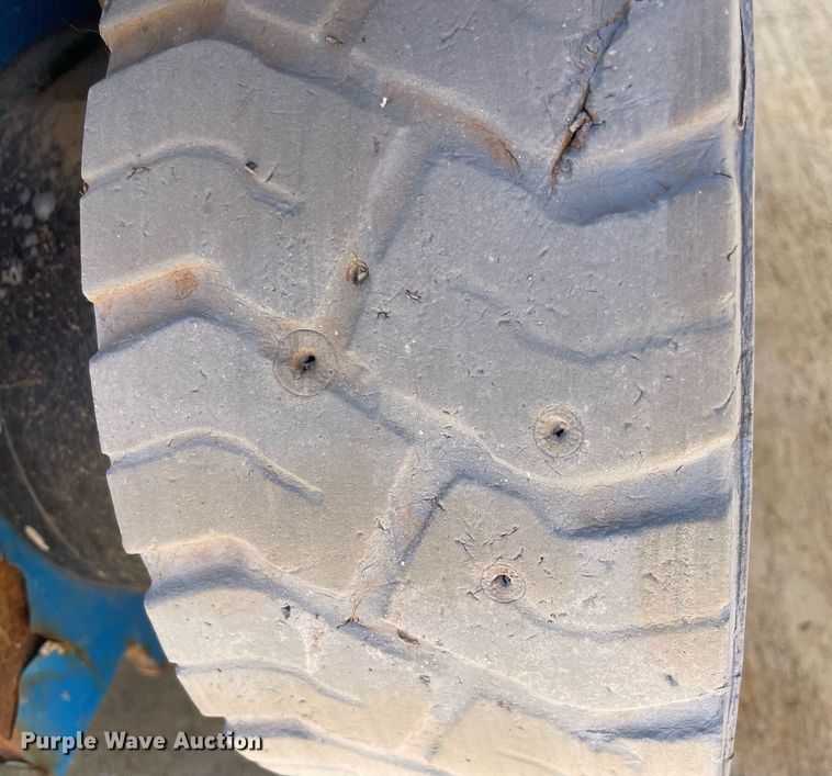 image for item LV9261 2015 Genie GS-1930  scissor lift