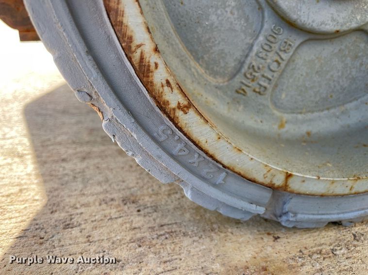 image for item LV9261 2015 Genie GS-1930  scissor lift