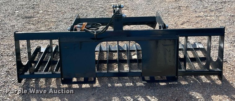 image for item LV9262 Skid steer grapple bucket