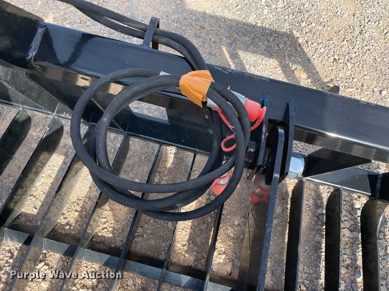 image for item LV9262 Skid steer grapple bucket