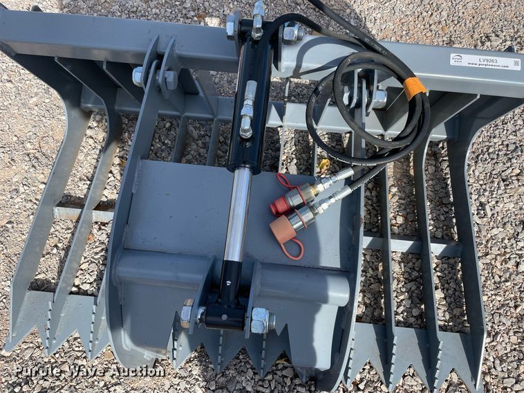 image for item LV9263 Skid steer grapple bucket