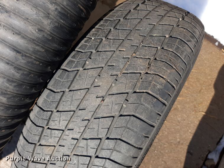 image for item LX9842 (3) power units