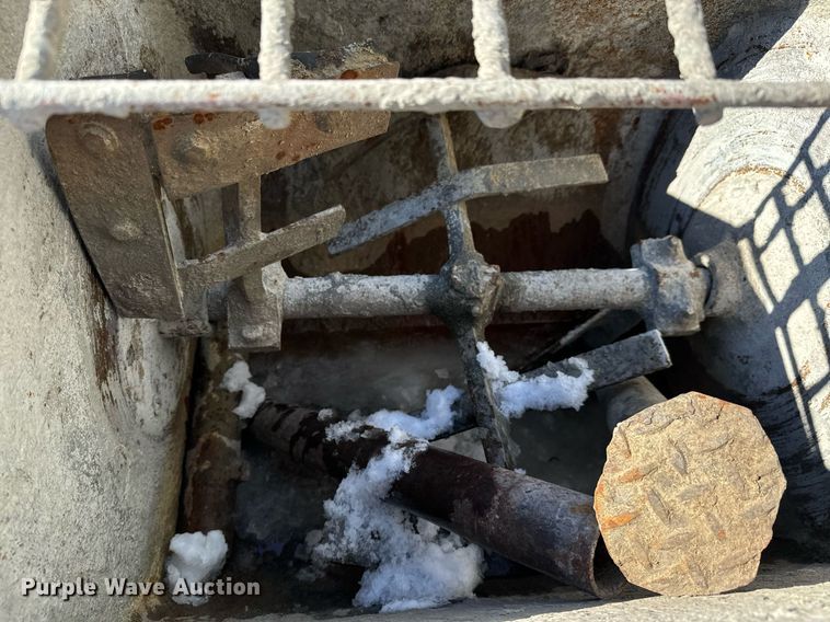 image for item LX9844 (2) concrete mixers