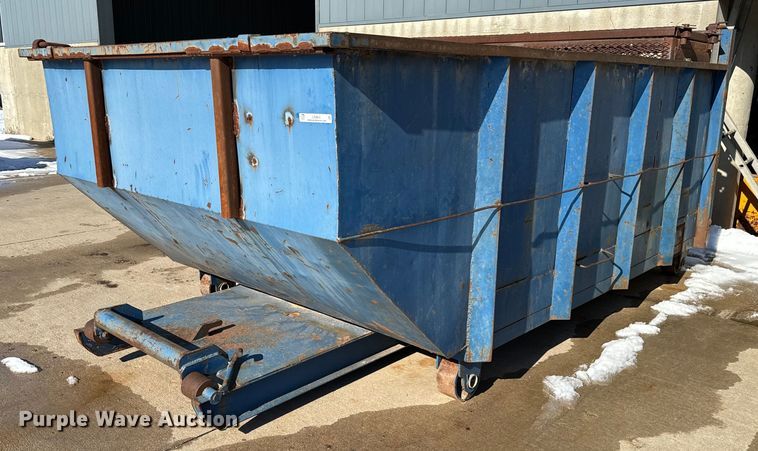 image for item LX9845 Roll-off dumpster